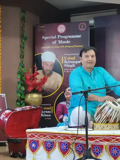 A pleasant moment during my performance in Chandigarh where I had the honour of accompanying Ustad Kiran Pal Singh Ji on the santoor.