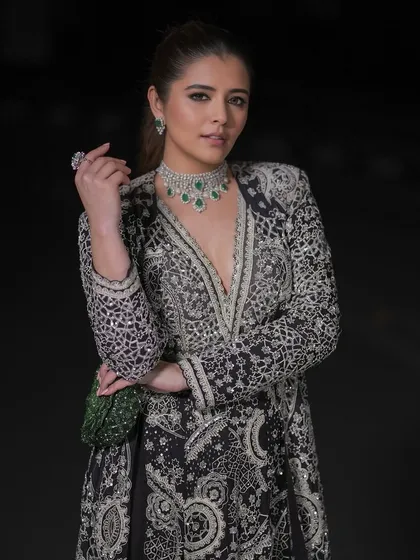 Another angle of this festive-ready look. The makeup is designed to look great from every angle, ensuring you are picture-perfect throughout your sangeet night.