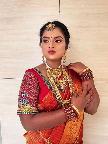 VLCC School of Beauty - Professional Makeup Artistry The Complete Bridal Collection photo 18