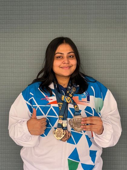 Khush taking the silver medal at the IPF Asian Junior Championship. She put up a 162.5kg squat, 77.5kg bench, and 155kg deadlift, adding 10kg to her total and defeating a rival she lost to at the previous nationals.