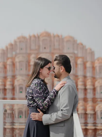 A romantic moment with the iconic Hawa Mahal as the backdrop. We find unique vantage points to capture Jaipur's famous landmarks in a fresh and intimate way for your pre-wedding story.