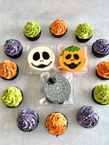Our Halloween mini bento cakes and cupcakes, ready for a spooky party.