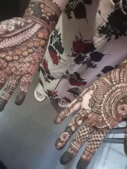 Hussaina Mehendi Artist - Party & Festive Mehendi Intricate Indian & Full Hand Designs photo 25