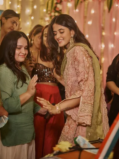 More beautiful moments from the mehendi. I love seeing my outfits be a part of such happy memories.