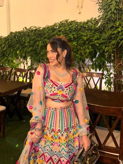 Chic & Glamorous Ponytails photo 11