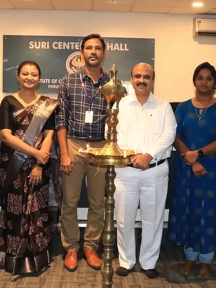 A group photograph with the organizing committee and other dignitaries at the ICAI Thiruvananthapuram seminar.