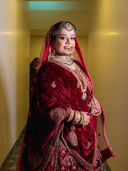 Timeless Wedding Day Looks photo 13