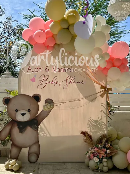 Celebrating a sweet new beginning with this adorable teddy bear themed baby shower. The soft pastel balloons, custom backdrop, and charming bear cutout created a warm and welcoming atmosphere for the parents-to-be. It’s a joy to style these heartfelt moments.