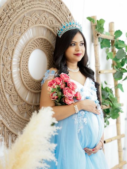 Solo Radiance: Portraits of the Mother-to-Be photo 158