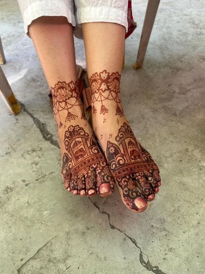 Elegant Feet Mehendi photo 15