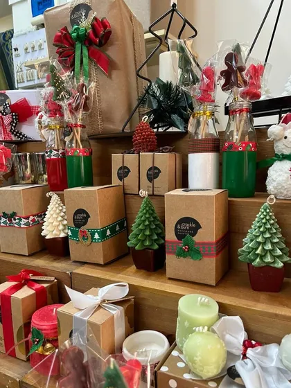 I love seeing all my creations together. This shot from my market stall shows how all the different pieces can be mixed and matched.