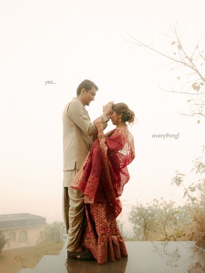 "yes. everything!" The simple text overlay echoes the silent promise being made in this foggy, ethereal portrait. I often look for ways to capture the grand, all-encompassing feeling of love in a single, quiet frame.