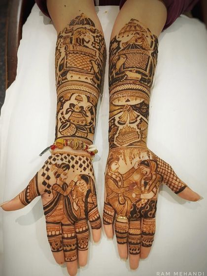 More examples of my custom portrait and storytelling work, showing different poses, scenes, and levels of intricacy.