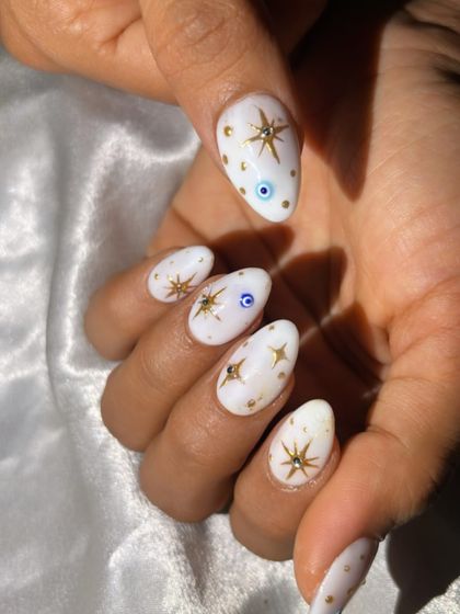 Another look at the beautiful white, gold star, and evil eye design.