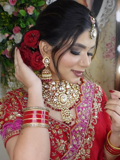 Classic & Elegant Brides photo 28