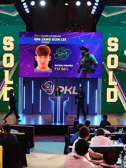Another player is sold at the PKL auction, with dynamic graphics on screen. We create engaging visual content to make the auction exciting for both live and broadcast audiences.