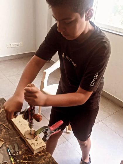 Little Wings Innovation Labs - Engineering & Maker Workshops Safety First: Learning to Use Tools photo 5