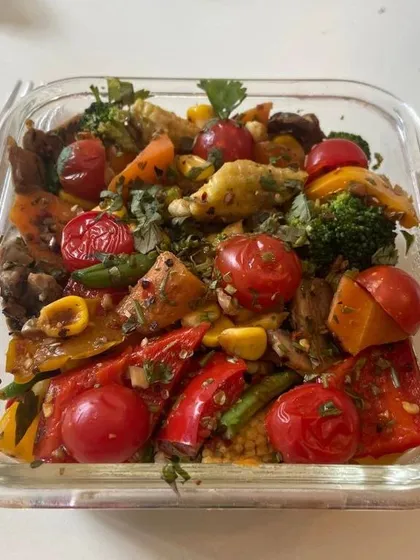 Who said diet food has to be dull? Our warm roasted vegetable salad is packed with flavor, featuring roasted broccoli, cherry tomatoes, baby corn, and bell peppers for a satisfying and nutritious meal.