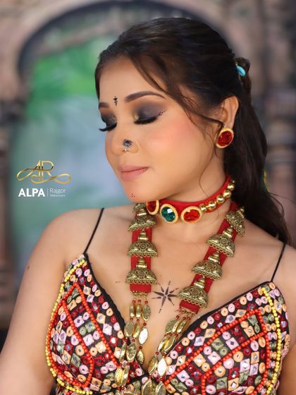 Festive & Navratri Looks photo 9