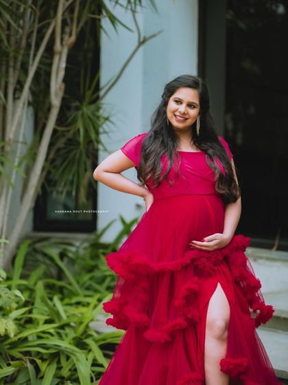 Outdoor Elegance: Lush Parks & Golden Light photo 16