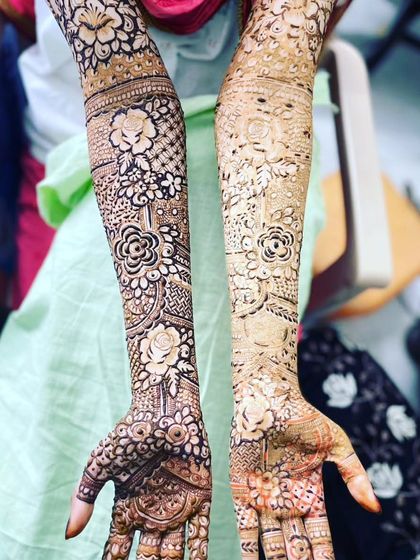 Shaikh Yasmeen - Bridal Mehendi Intricate Floral & Paisley Designs photo 62