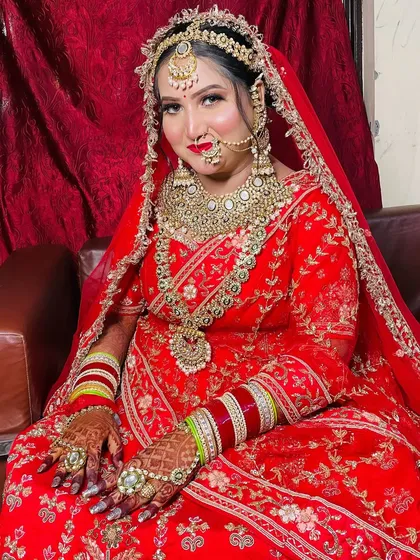 A happy and radiant bride. My goal is always to make you feel confident and beautiful, and her smile says it all.