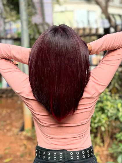A final look at the Vino color from the back, showing the sleek and polished finish.
