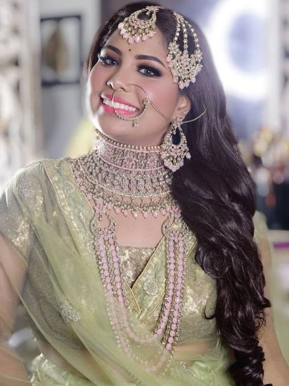 A happy client wearing my pastel green and pink layered bridal set. I love seeing my rental jewellery as part of such beautiful moments.