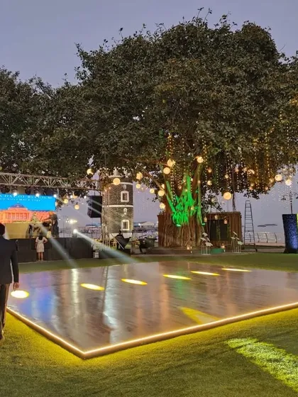The calm before the party. Setting up the dance floor and stage for the Belgian King's Day celebration. We work alongside the best event planners to ensure every detail, from the food service to the event flow, is perfectly synchronized.