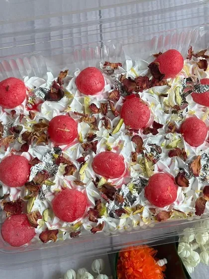 The Rose Rasgulla Tres Leches Tub is the ultimate festive indulgence for Diwali. It combines the floral notes of rose with the sweetness of rasgulla in a creamy, shareable format.