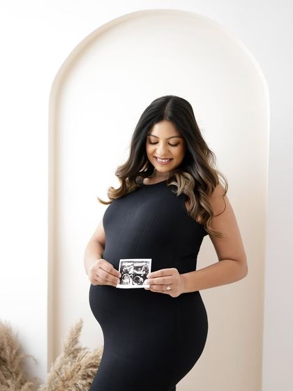 Solo Radiance: Portraits of the Mother-to-Be photo 159