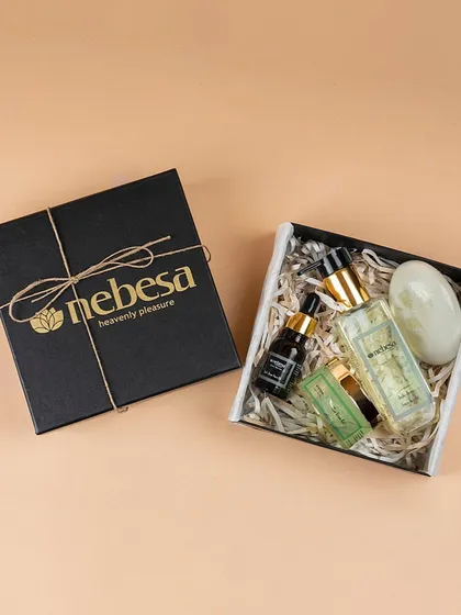 Even my smaller gift sets are packed with care and attention to detail. This simple yet elegant black box is tied with twine and contains a curated selection of my skincare products, making it a perfect corporate or personal gift.