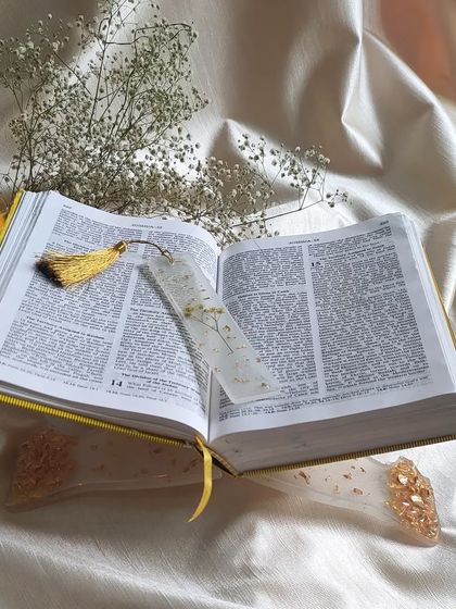 The assembled holy book stand, shown holding a book. It’s designed to be both sturdy and beautiful, making your reading time more special.