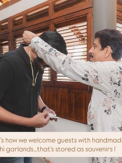 We believe in thoughtful details. At this destination wedding, guests were welcomed with handmade cardamom garlands, which they could keep as a fragrant souvenir of the celebration.