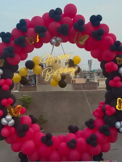 Stylish Ring & Arch Decorations photo 10