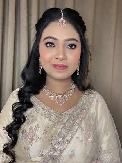 A final portrait of this beautiful engagement look.