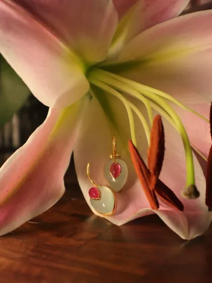 I believe beauty can be found in the simplest moments, like these sterling silver earrings nestled in a lily. Each piece of my jewellery is designed to feel like a small, personal treasure, adding a touch of grace to your day.