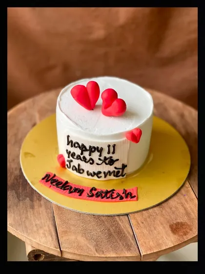 A sweet bento cake celebrating "11 years to Jab we met". I love creating cakes that mark your unique milestones.