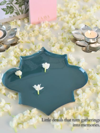 Symbols of Celebration: Festive Serveware photo 5