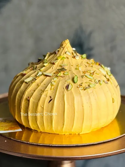 As a twist on a festive tradition, I created this 3D Modak Cake. It’s my way of blending modern cake art with the flavours and feelings of our beloved Indian festivals, all completely eggless.