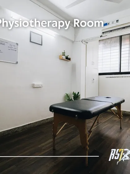 The clean and professional environment of our physiotherapy room, designed for focused and effective treatment.
