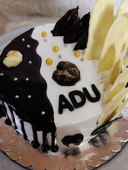 Loaded & Drip Cakes photo 9