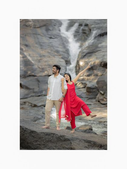 Wedding Photographer - Pre-Wedding Photoshoots & Films Nature's Embrace photo 26