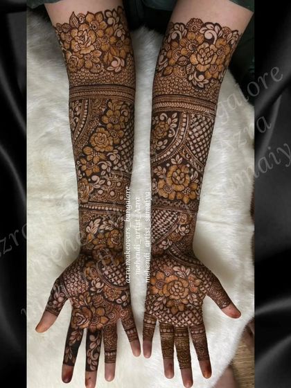 Azra Mehendi - Mehendi Artistry Full Bridal Mehendi photo 25