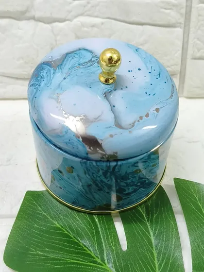 Here is another one of our marble-effect printed tin boxes, this time in a stunning blue and gold design.