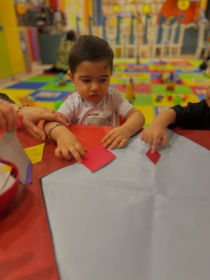 Creative Expression: Arts & Crafts photo 57