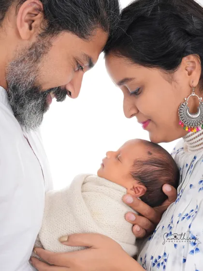 There is nothing more powerful than the first family portrait. I focus on capturing that incredible bond between you and your newborn in a simple, beautiful, and light-filled setting. This is a memory of your beginning as a new family.