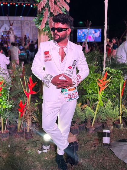 The Showman's Wardrobe photo 22