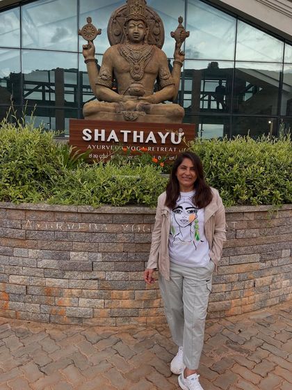 The wonderful Archana Puran Singh visiting our retreat. We provide a discreet and peaceful environment for public figures to focus on their health and well-being.