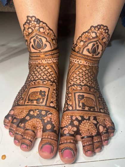 Elegant Feet Mehendi photo 16